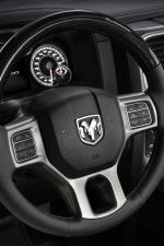 Dodge Ram 1500 Laramie Limited Crew Cab 2015 года